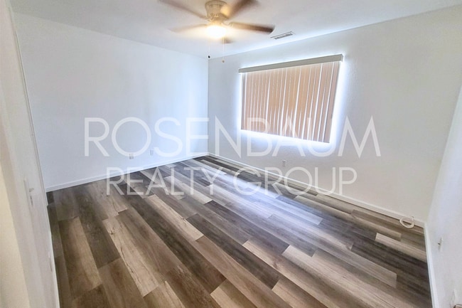Building Photo - Charming 2-bedrooms, 2-baths duplex locate...