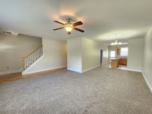 Building Photo - Weaverville Rental!
