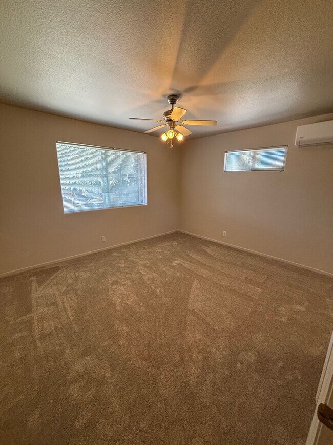 Building Photo - 1732 Mount Olive Dr