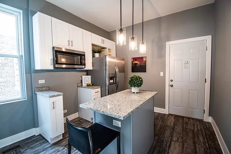 Kitchen - 518 N Troy St