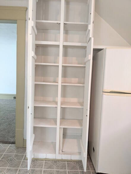 Kitchen Pantry - 732 W Shiawassee St
