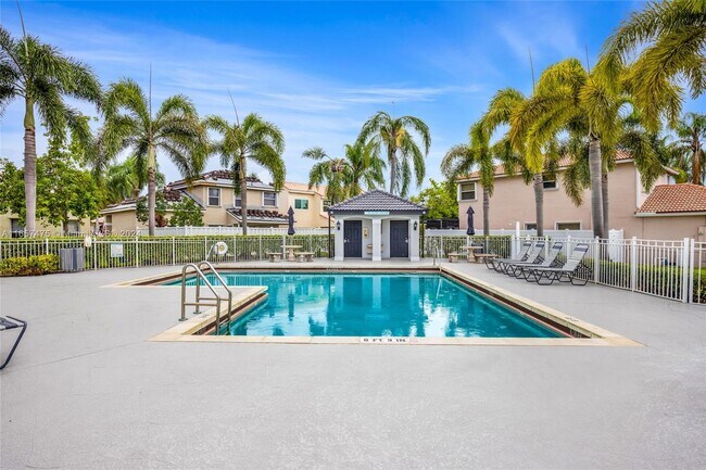 Building Photo - 1396 SW 180th Ave