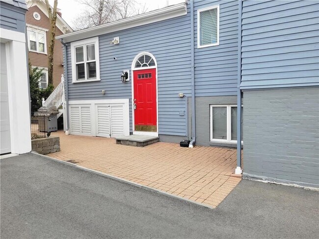 Building Photo - 223 Cottage St.