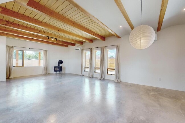 Building Photo - North Valley Fabulous 2018/sf 2 Bedroom  2.5 Bath  with Garage