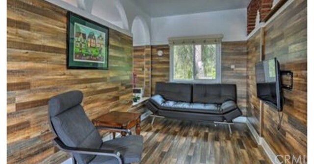 Building Photo - 14185 Skyline Dr