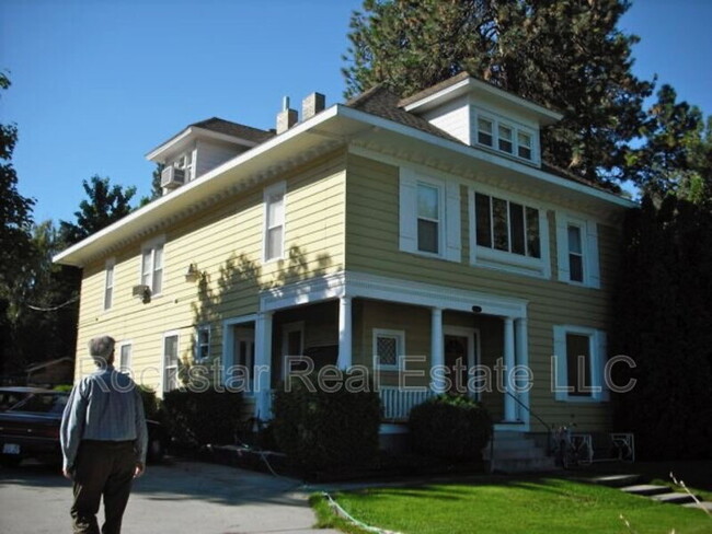 Primary Photo - 1420 E 16th Ave