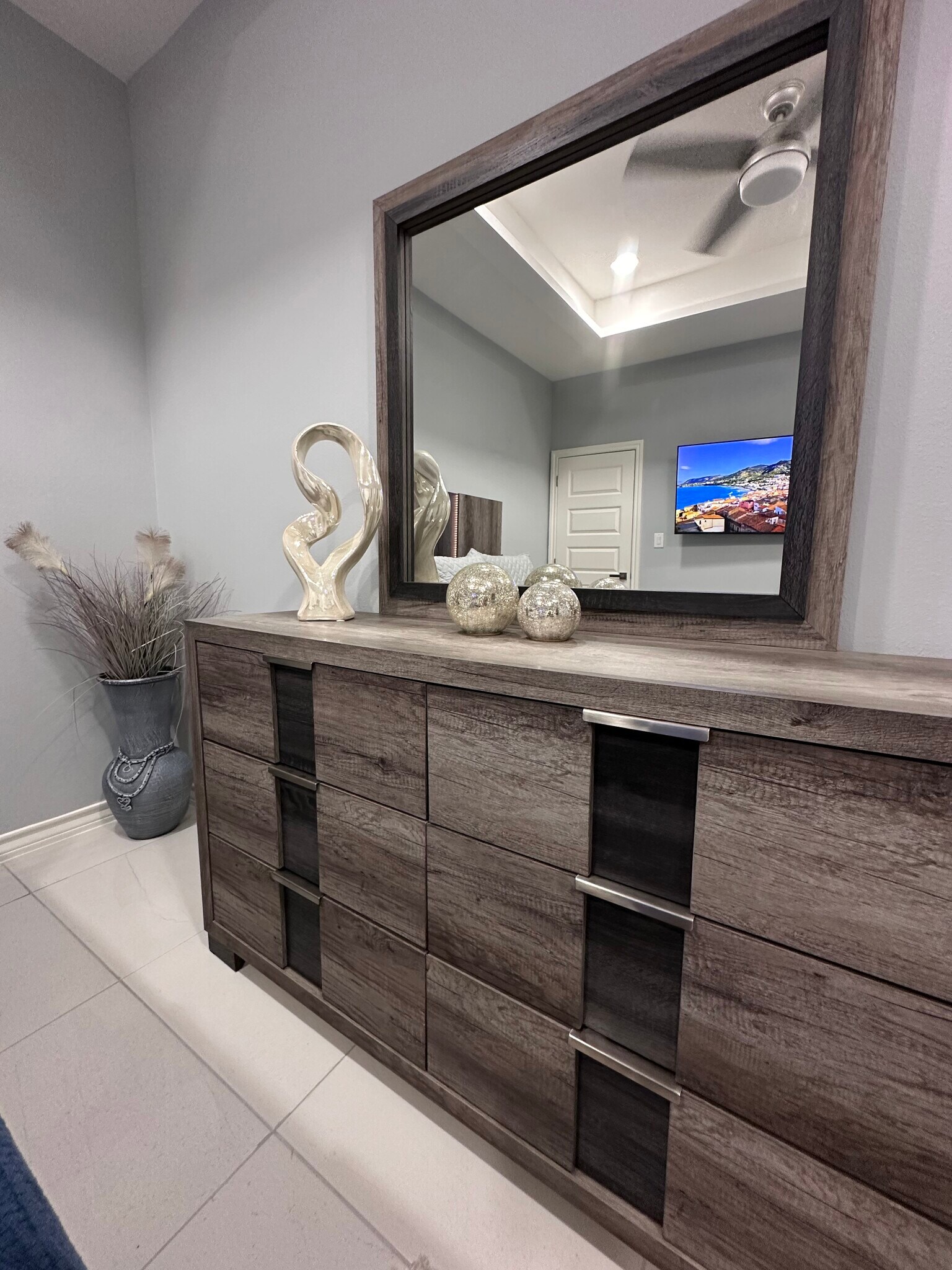 Building Photo - 2417 Indian Creek Ave