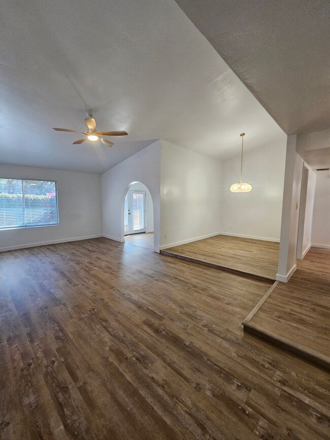 Building Photo - 3 bd with office -N. Phx - 1 story single ...