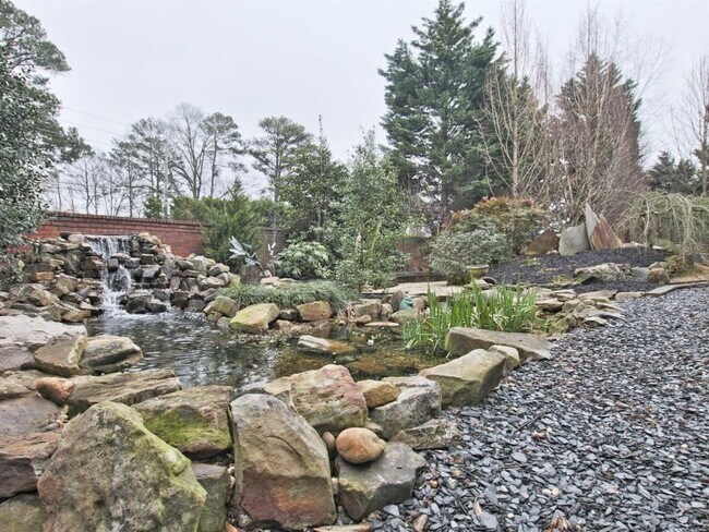 Building Photo - 3296 Millwood Trail SE