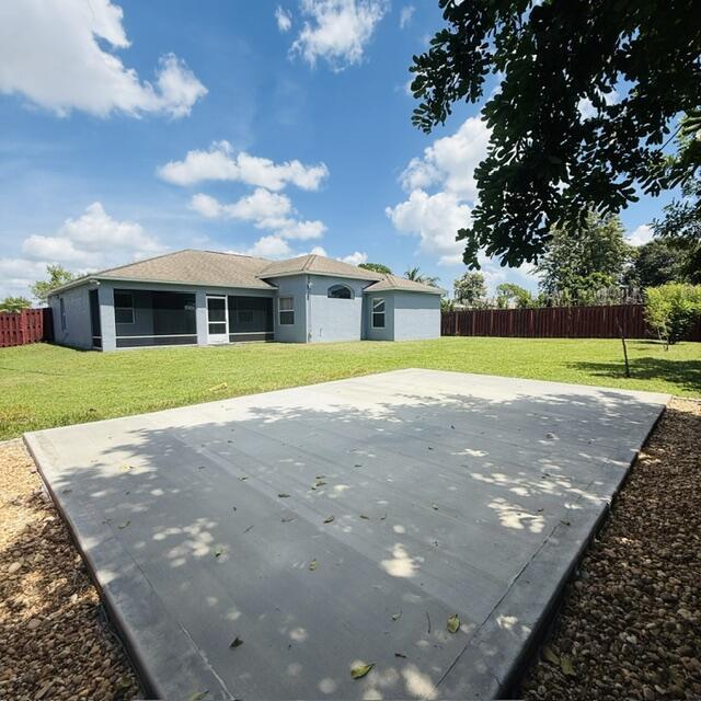 Building Photo - 170 SW Christmas Terrace