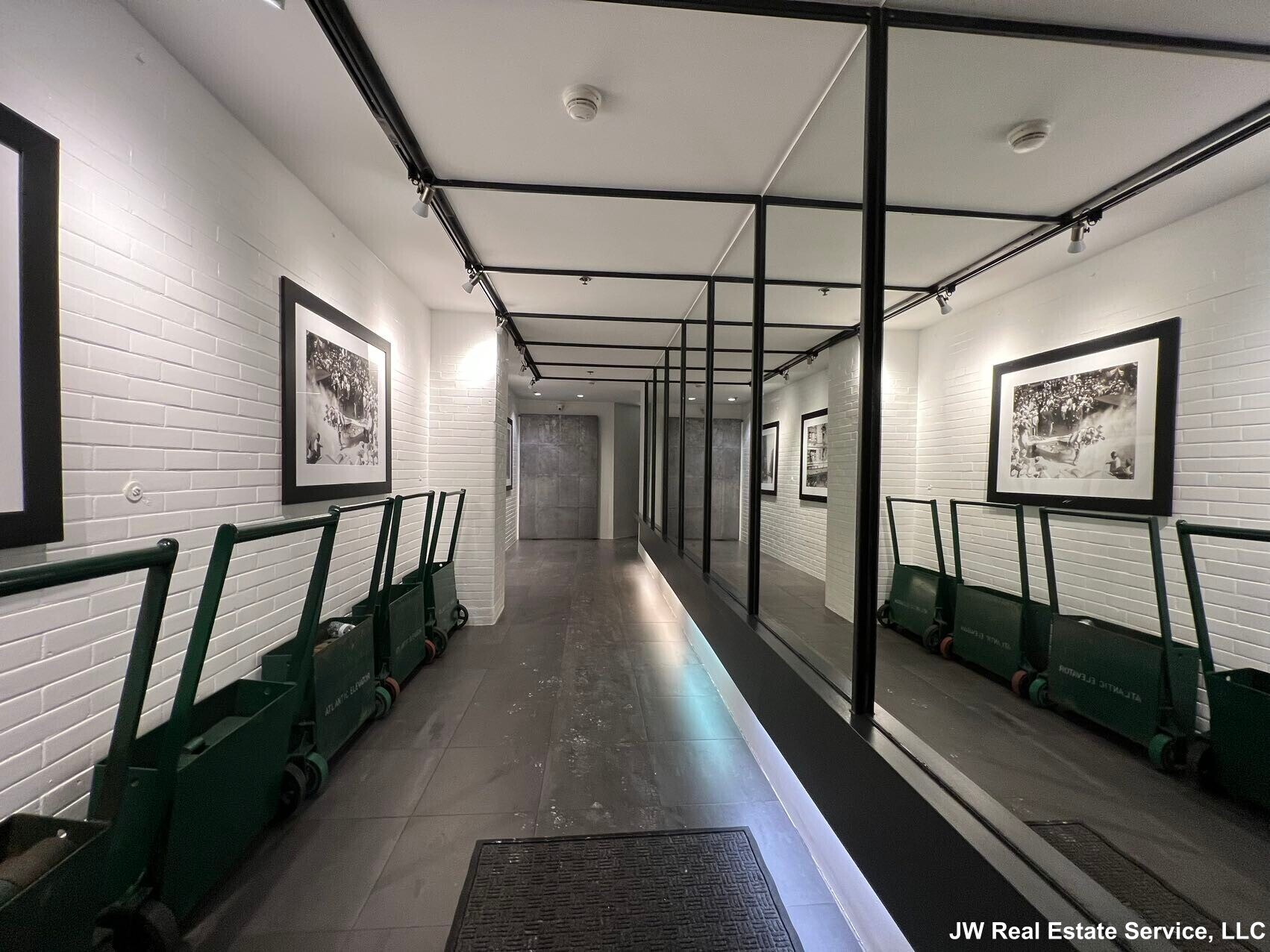 Building Photo - 42 Chauncy St