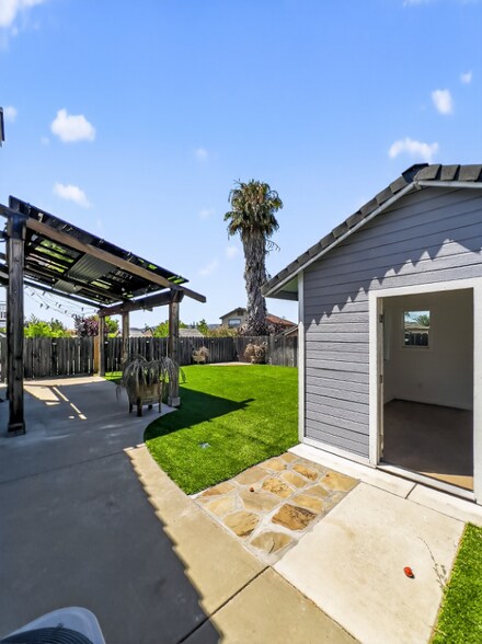 Building Photo - 5140 Homestead Way