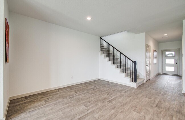 Building Photo - 14506 Rain Tree Dr