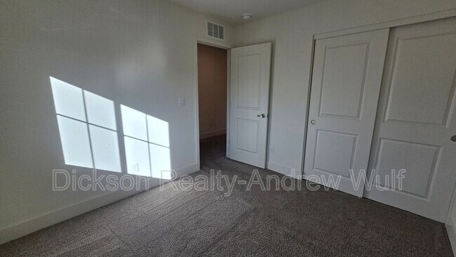 Building Photo - 4119 Scenic Dr