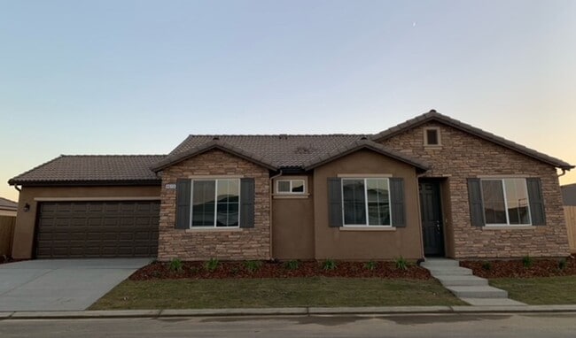 Building Photo - 4613 W Flagstaff Ave