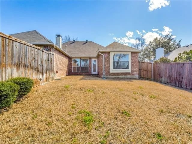 Building Photo - 2430 Norwich Dr