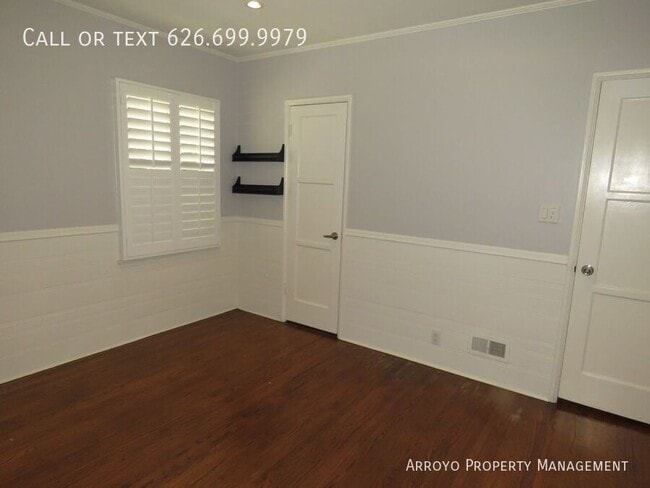 Building Photo - 1212 N Story Pl