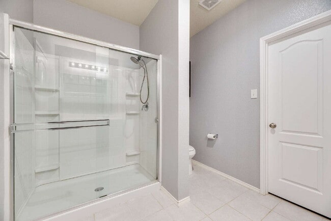 Building Photo - Charming 3-Bedroom, 2 Baths with 1,670 Sq Ft of Comfort in Providence Village