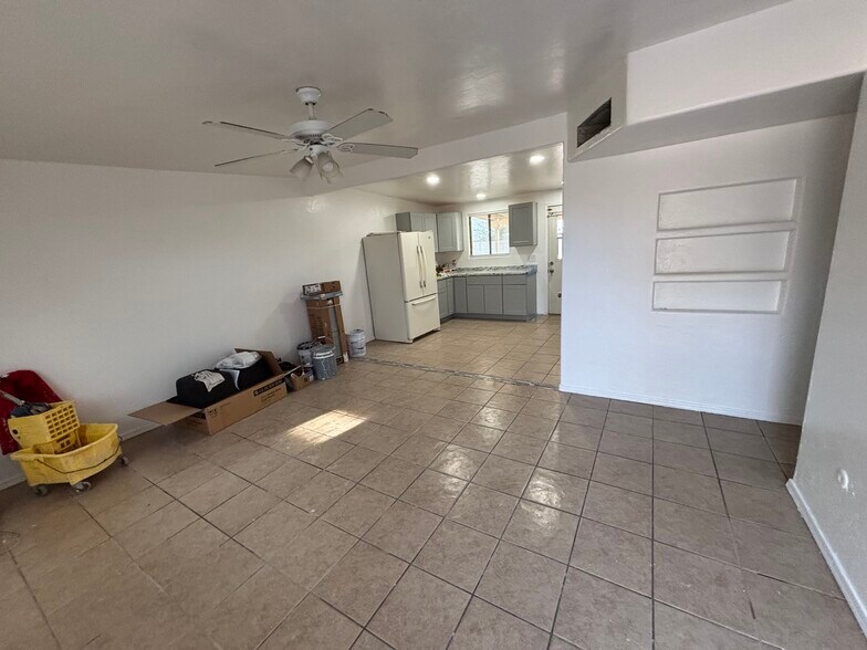 Building Photo - 6661 W Camino Pizarro