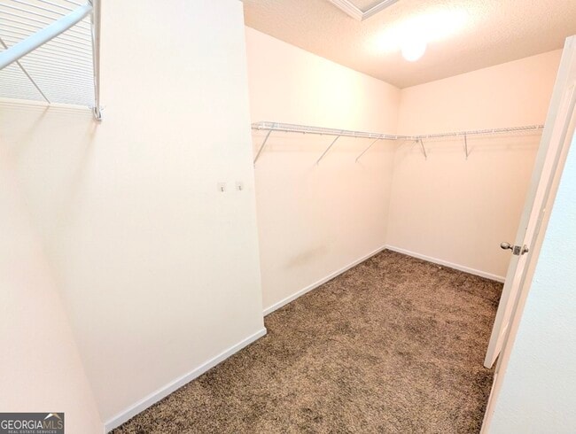 Building Photo - 215 Brooklet Cir