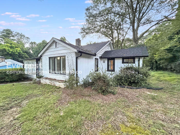 Building Photo - 1026 Lynhurst Dr SW