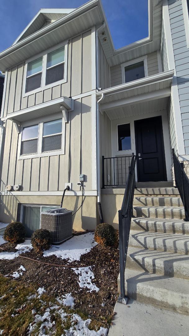 Building Photo - 12977 S Oberon Ln