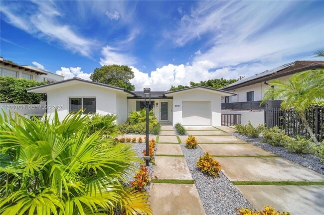 Building Photo - 2311 SW 23rd St