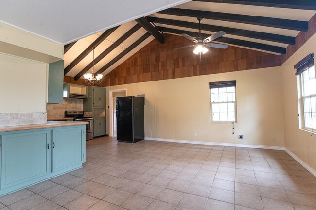 Building Photo - 121 W Stonecastle Dr