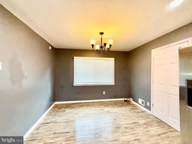 Building Photo - 7635 Stoney Creek Dr