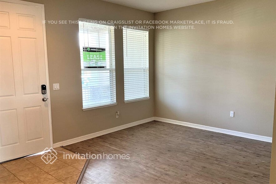 Building Photo - 742 Woods Landing Dr