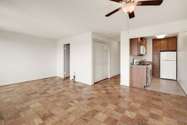 Building Photo - North Bethesda Studio - Walk to Metro - Utilities Included