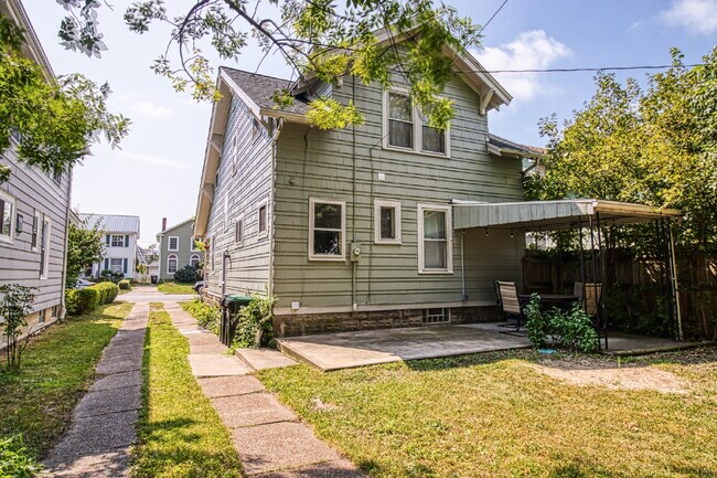 Building Photo - Furnished 4-Bedroom Single-Family Home in Kenmore