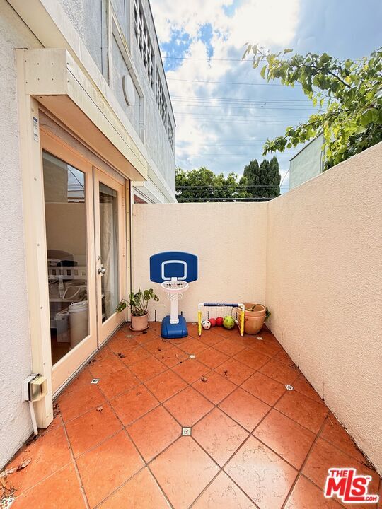 Building Photo - 2336 28th St