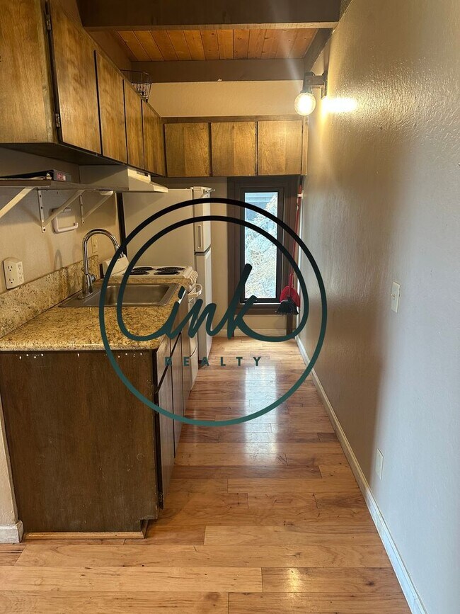 Building Photo - TR331#14-331 TRAMWAY DR #14