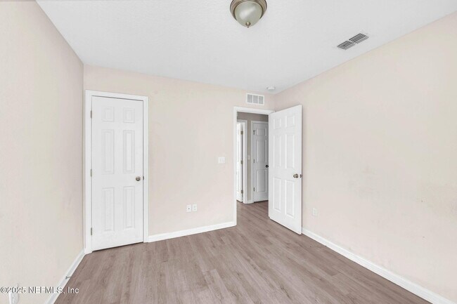 Building Photo - 2603 Lowell Ave