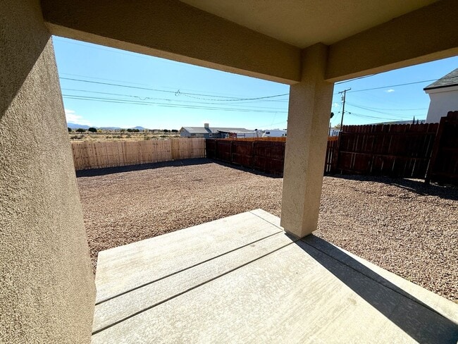 Building Photo - 2025 Built 2 Bedroom Home with Garage- Available Now!