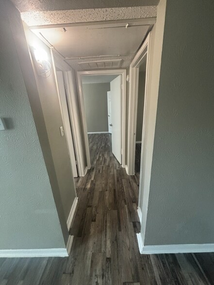 Building Photo - 531 Bedford Rd