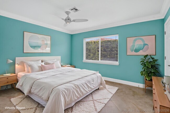 Building Photo - 899 Granada Dr