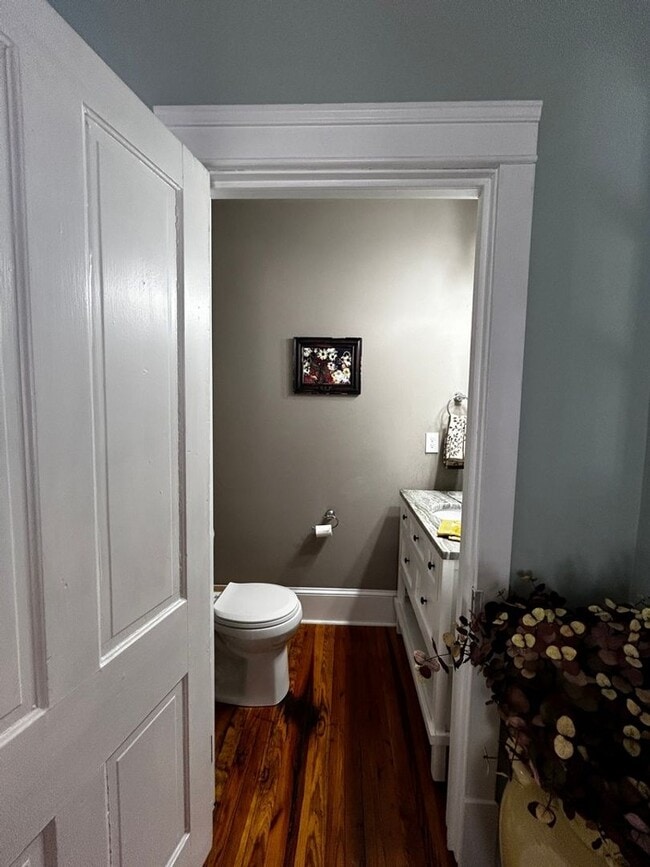 Building Photo - Cozy & Updated - 3 BR home in Old SW!