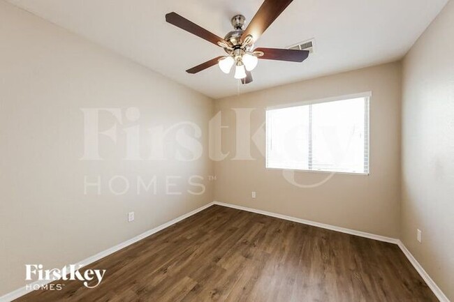 Building Photo - 2222 N 90th Ln