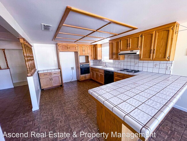Building Photo - 4 br, 2 bath House - 3204 Suncrest Drive