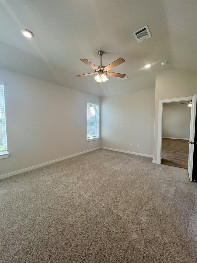 Building Photo - 14438 Inspiration Pt