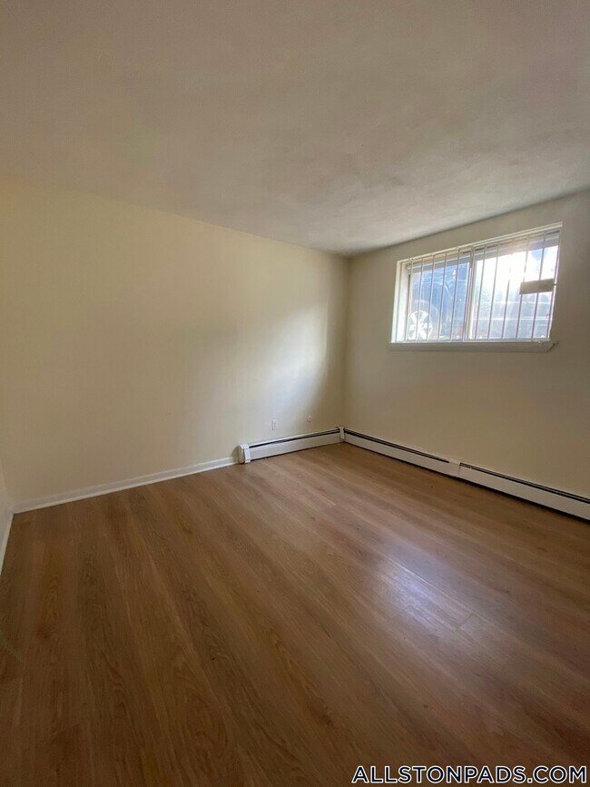 Building Photo - 88 Gardner St