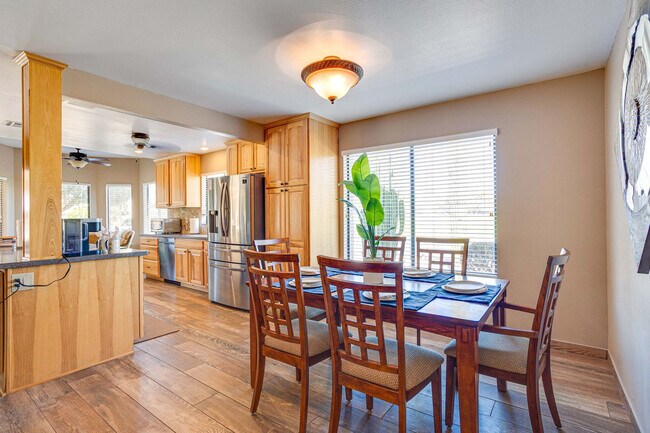 Building Photo - 7946 E Fountain Cove