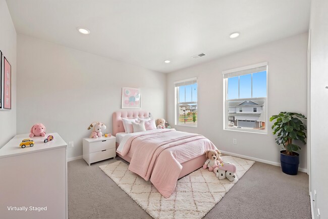Building Photo - Beautiful Birght & Open 4 Bedroom Home | Bonus Room + Private Deck