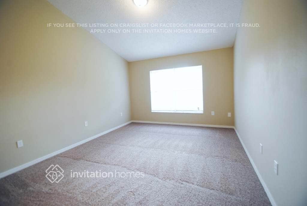 Building Photo - 8030 Excalibur Ct