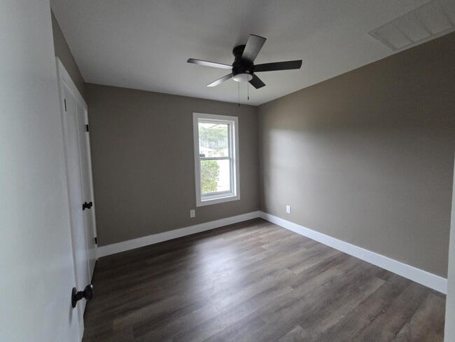 Building Photo - 1502 N 26th St