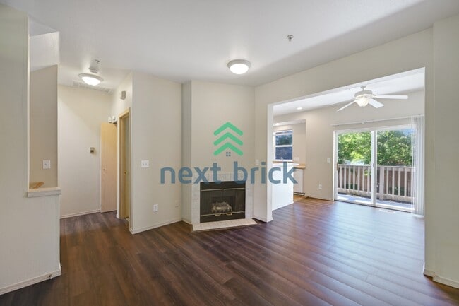 Building Photo - Spacious 3-Level Condo with 2-Car Garage, Mt. Rainier Views & Turnkey Comfort in Bonney Lake