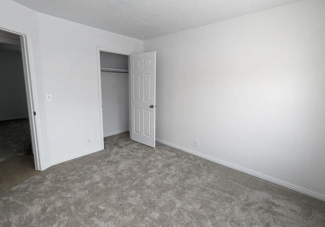 Building Photo - 4138 S Captains St