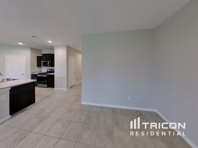 Building Photo - 10396 Ft Teran Trl